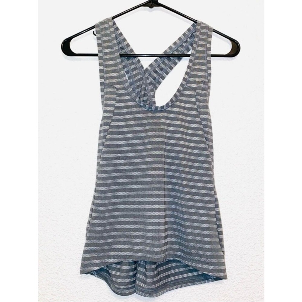 ZYIA Gray Striped Athletic Tank Top Criss Cross Back Lightweight Workout Size S